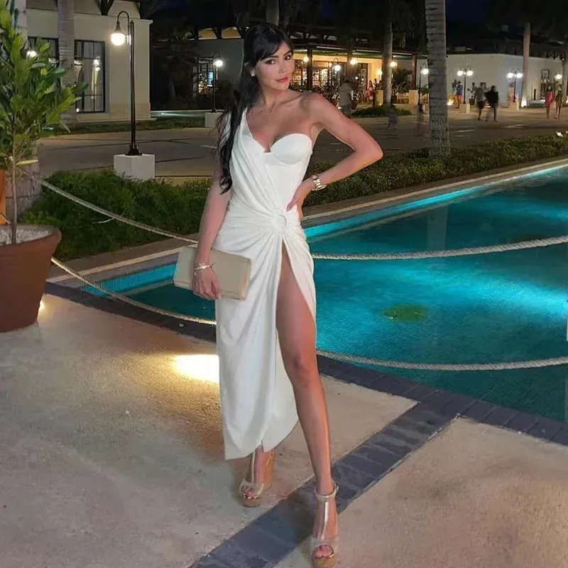 2024 New Hollow Out Beach Party Slim Elegant White One Shoulder Sleeveless Bodycon Dress