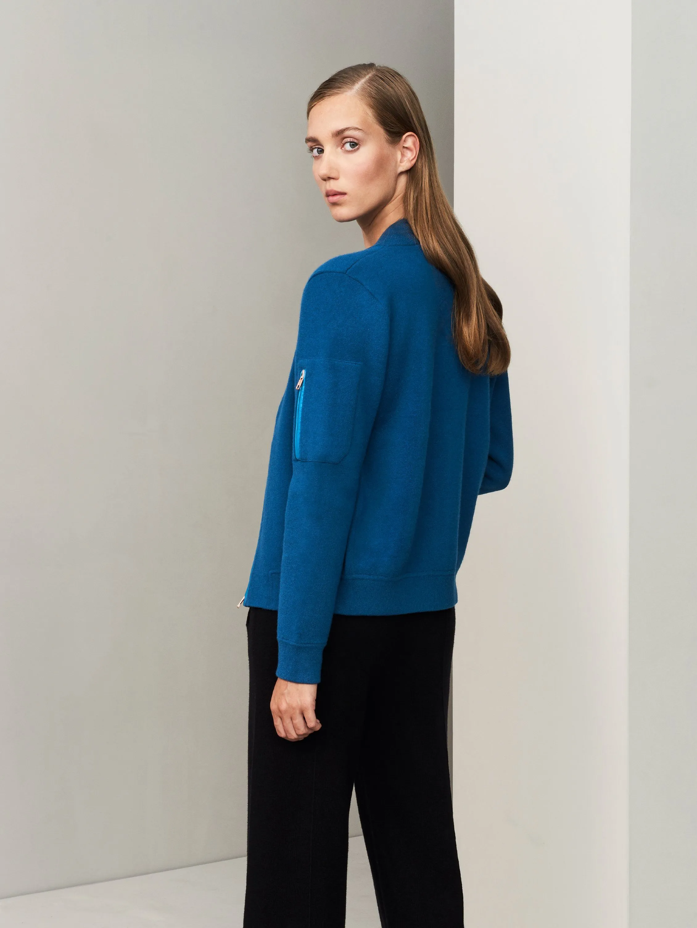 Aarhus Cashmere-Leather Bomber - Island Blue