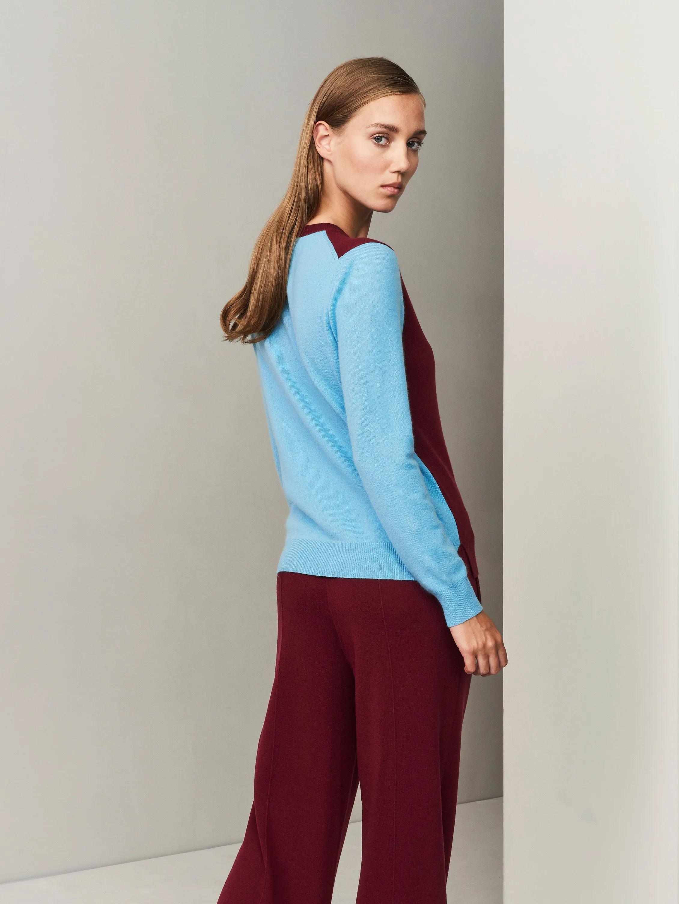 Balance Blocks Cashmere Sweater - Autumn Burgundy x Sky Blue