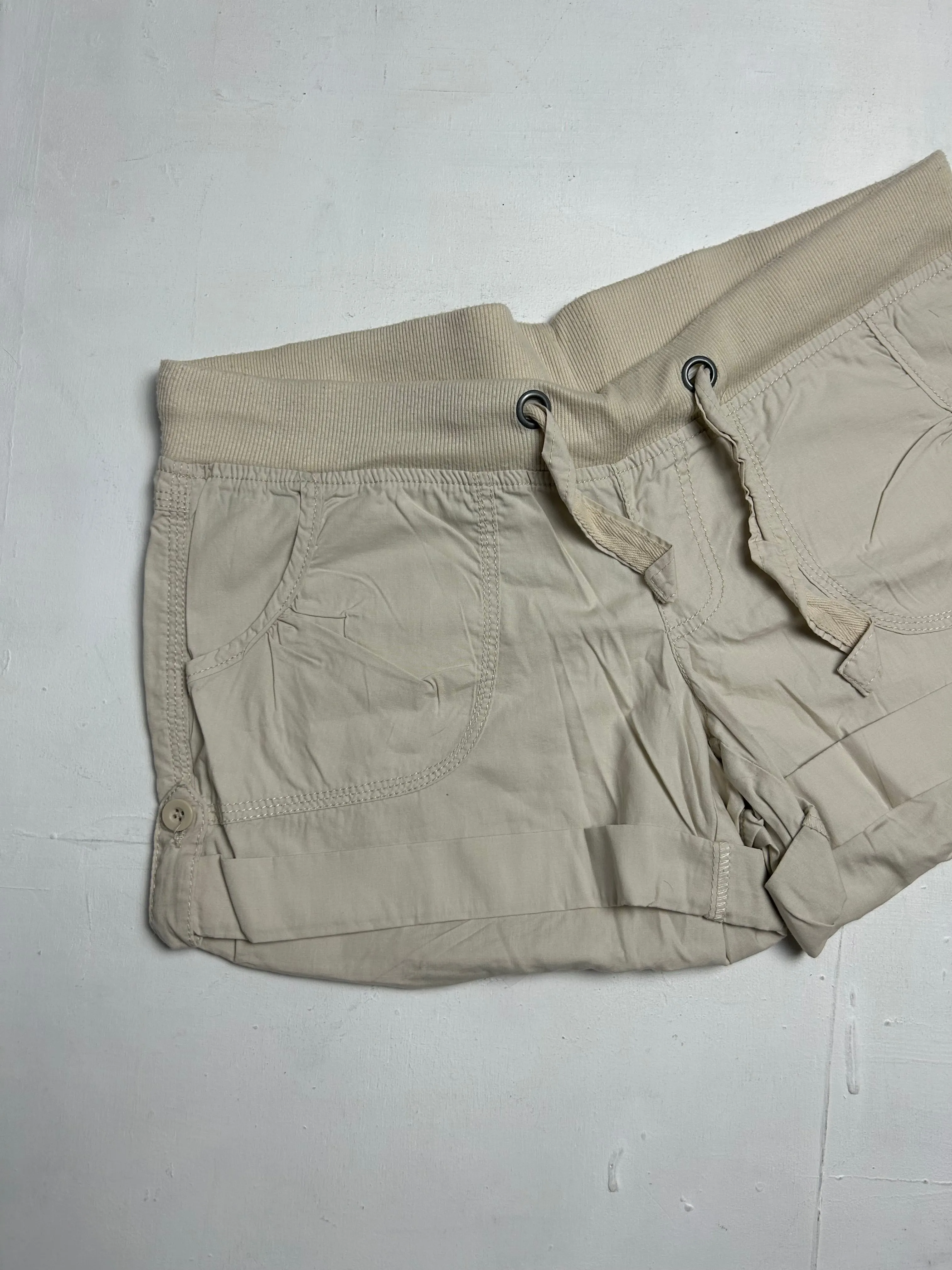 Beige low rise cotton mini short (M)