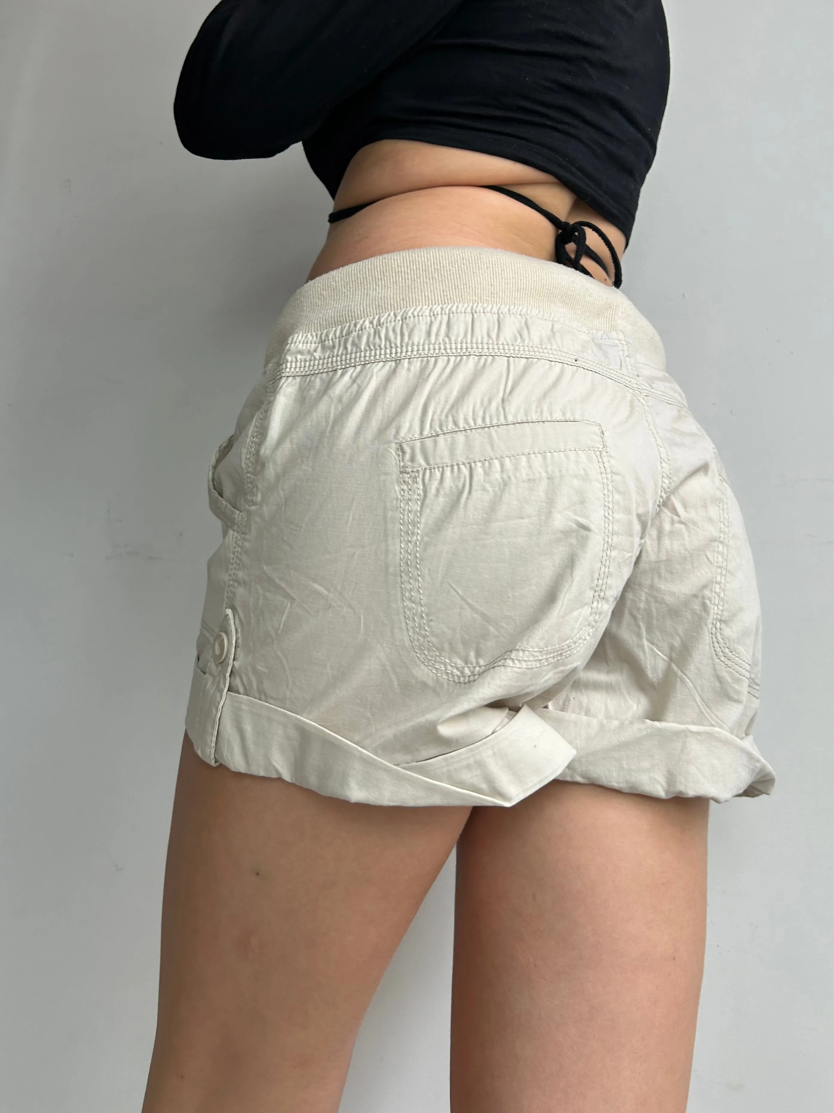 Beige low rise cotton mini short (M)