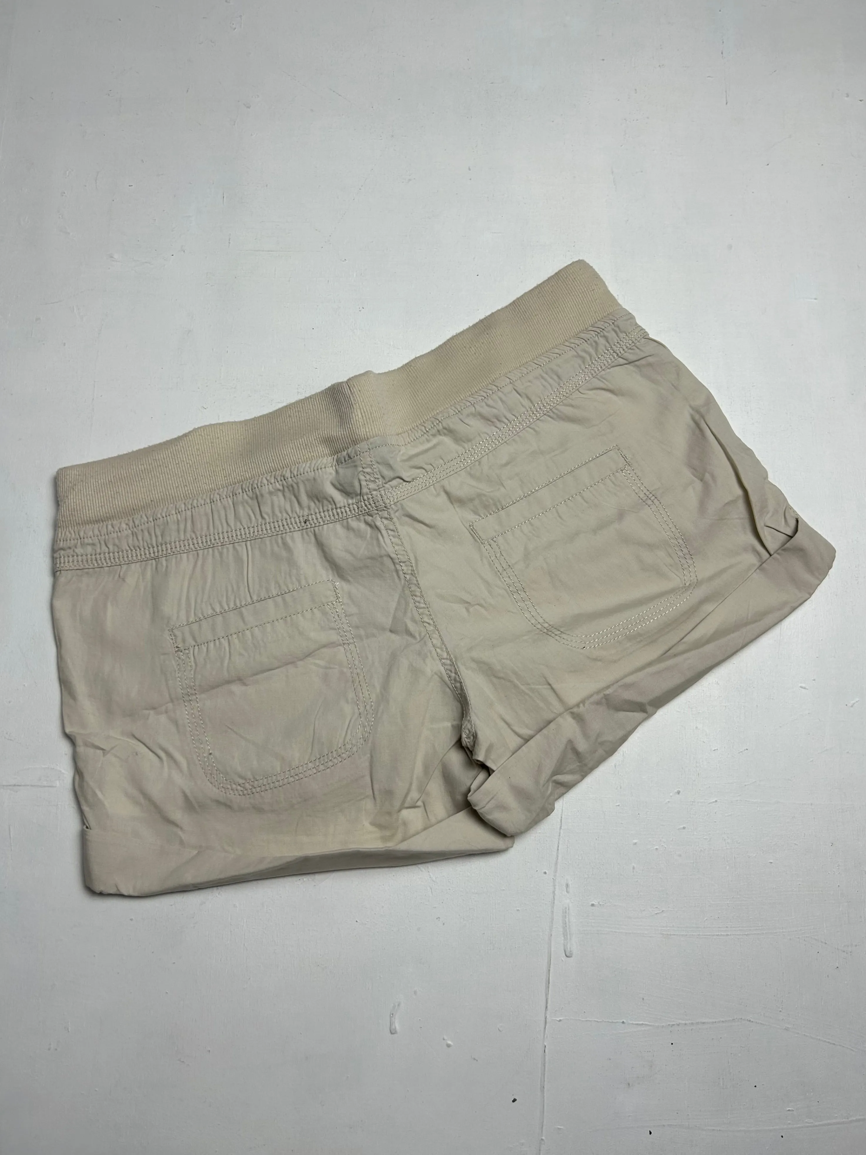 Beige low rise cotton mini short (M)