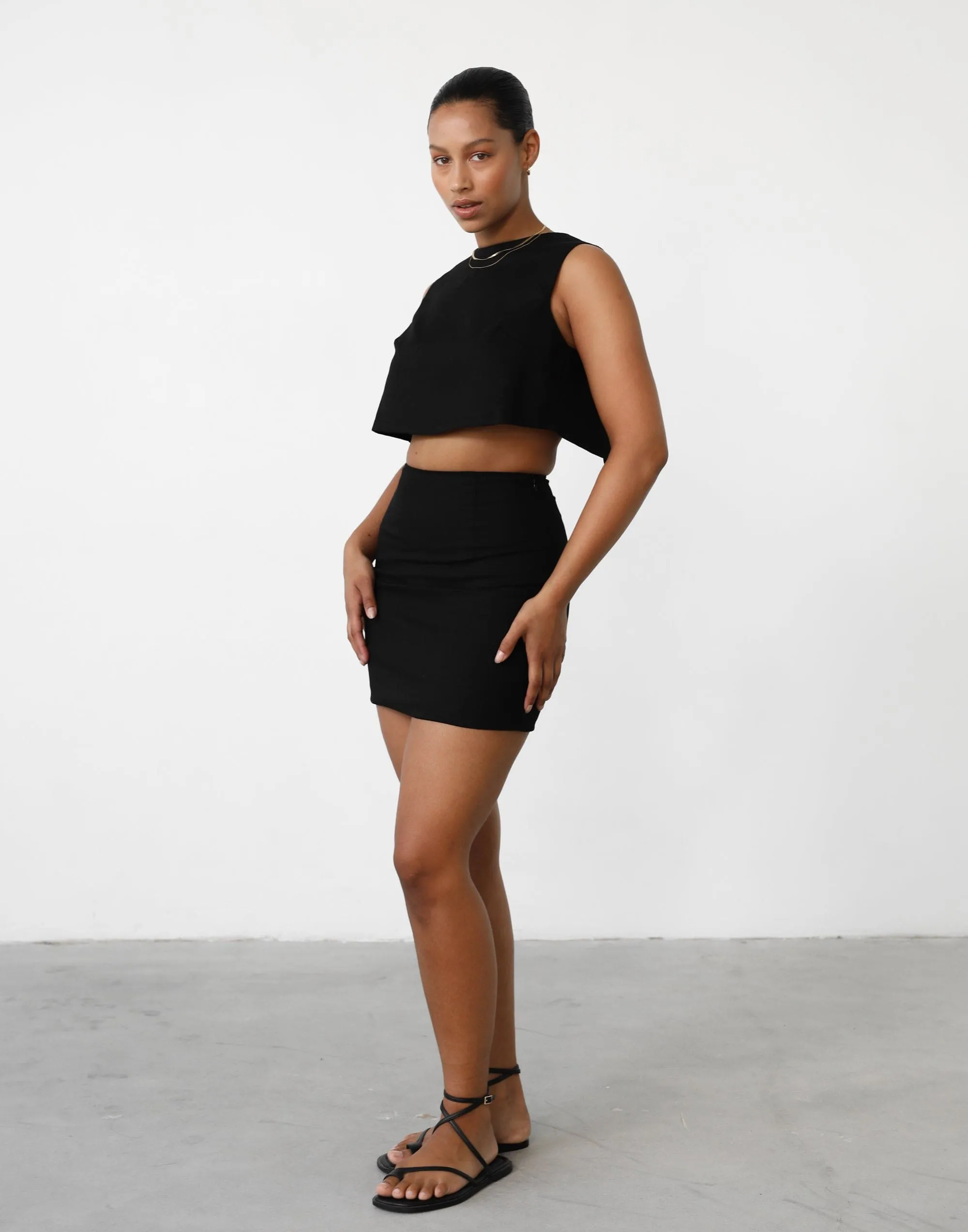 Como Linen Mini Skirt (Black)