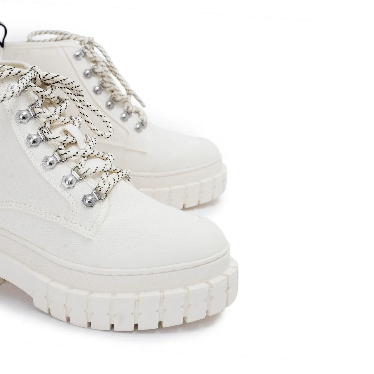 Kross Canvas Ivory Low Boots