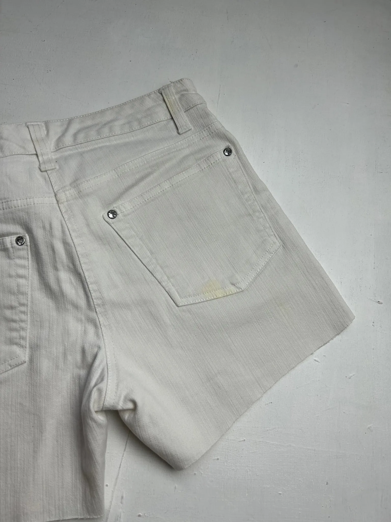 White denim mid rise mini short (S)