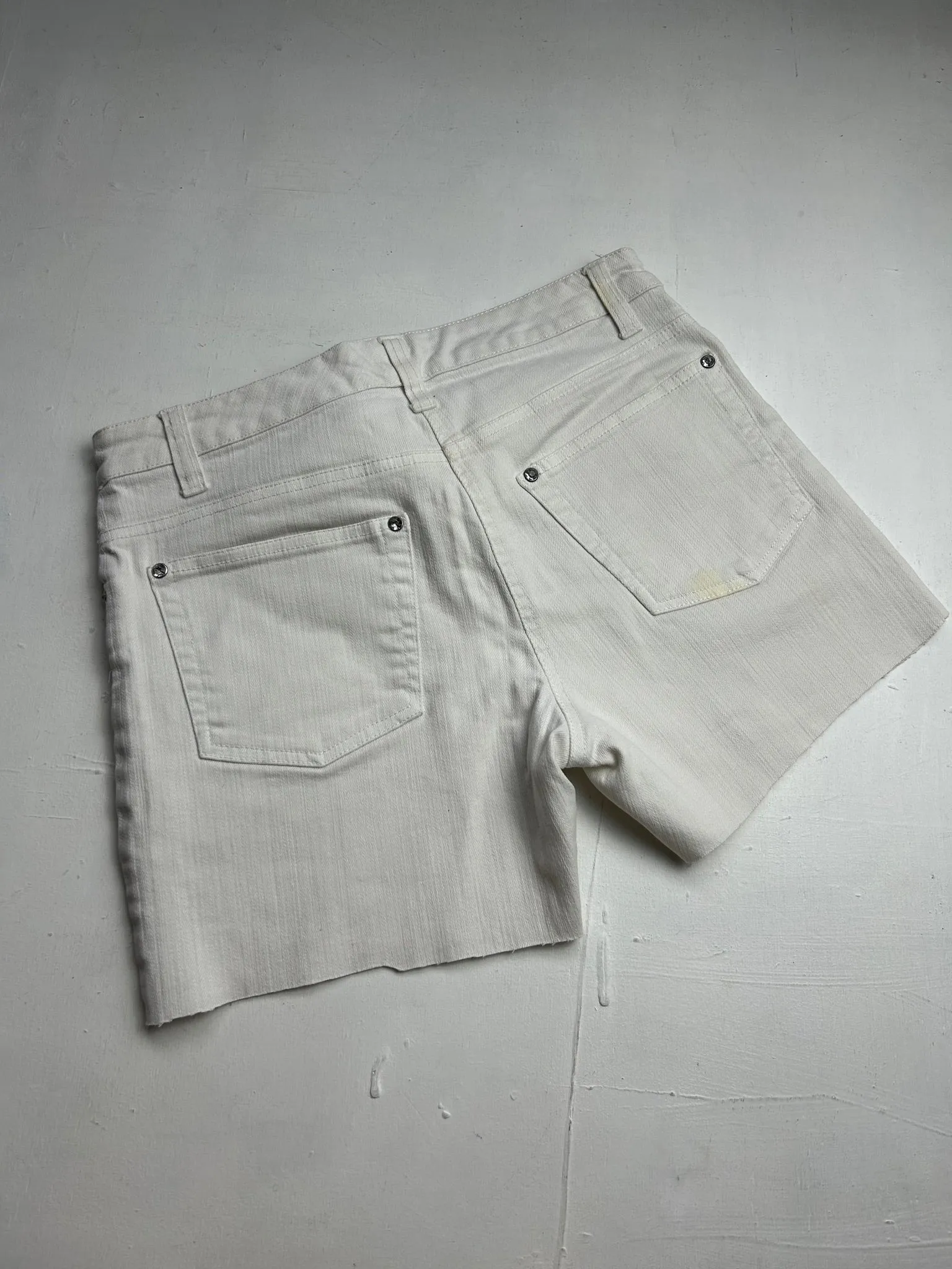 White denim mid rise mini short (S)